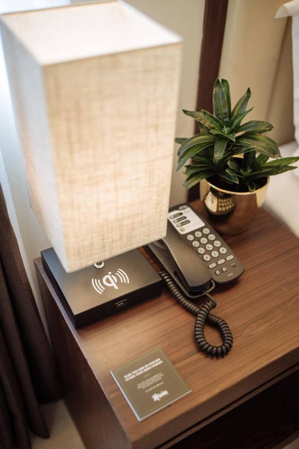 Rovira Suites Dumaguete City Eksteriør bilde