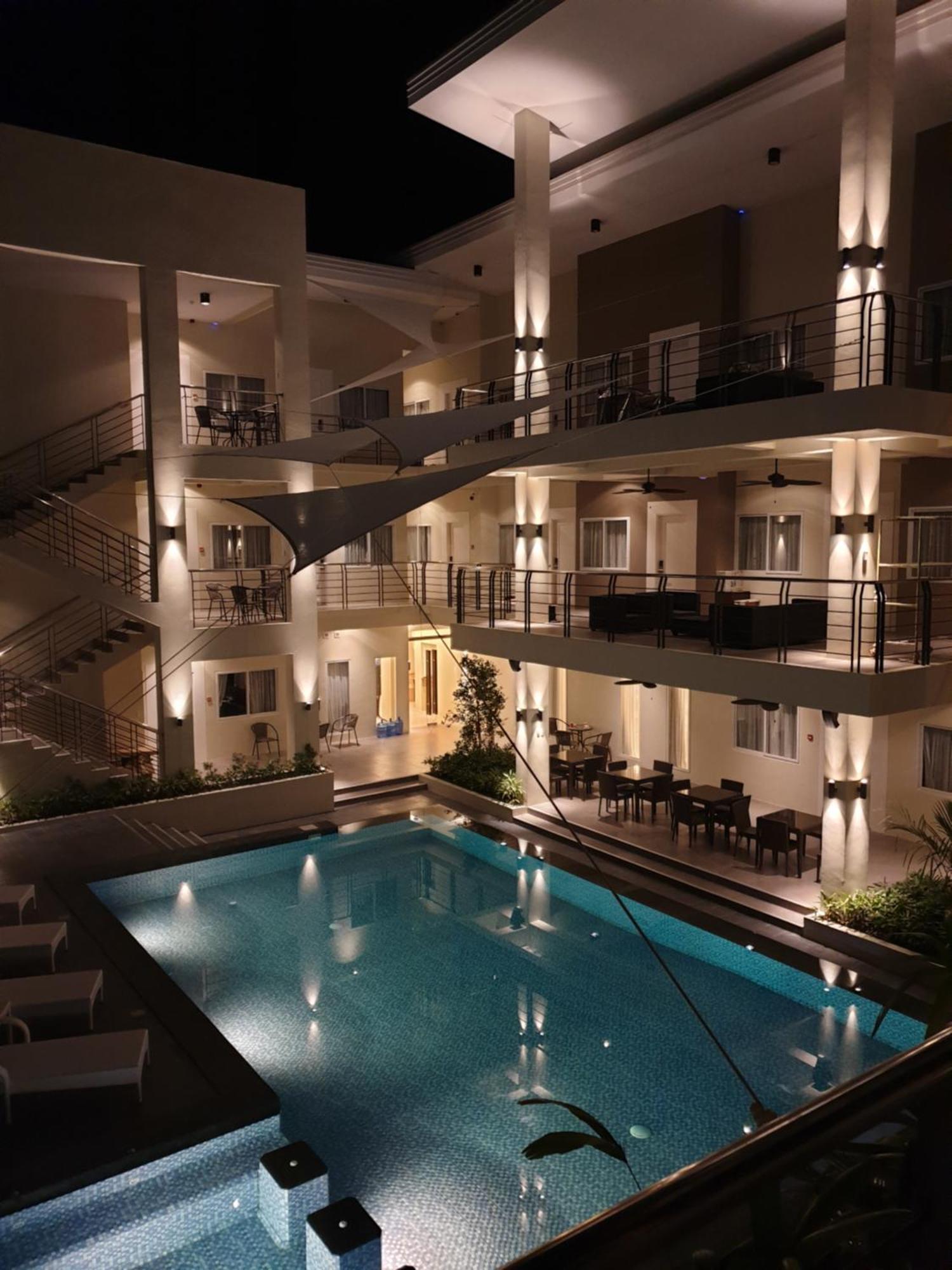 Rovira Suites Dumaguete City Eksteriør bilde