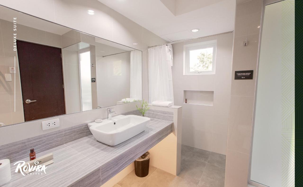 Rovira Suites Dumaguete City Eksteriør bilde